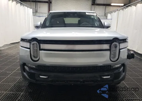 2022 Rivian R1T Launch Edition из США, поврежденный, VIN 7FCTGAAL7NN006406